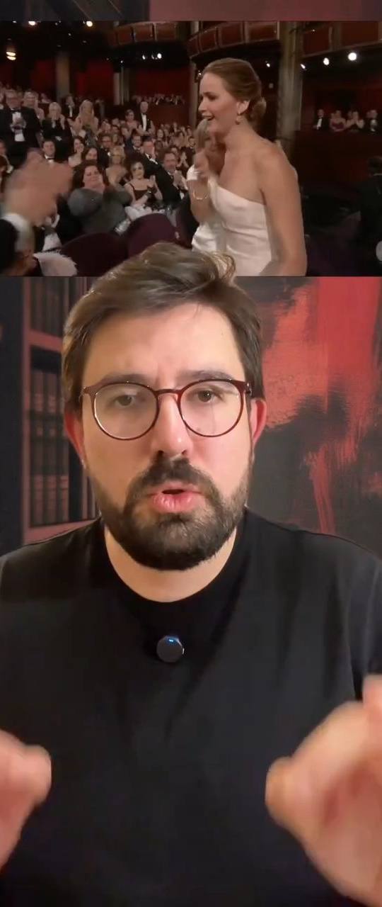 Jennifer Lawrence’ın Oscar’da düşmesi ve pratfall effect üzerinden kusurlu olmanın insanları neden daha sevilebilir kıldığını anlatan video.