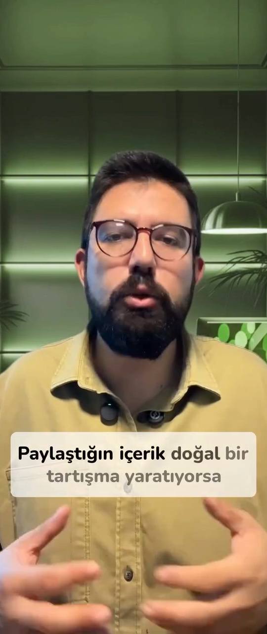 Goffman’ın dramaturji kuramı, Alfa kuşağı ve dijital sahnede katılımcı pazarlamayı anlatan video.